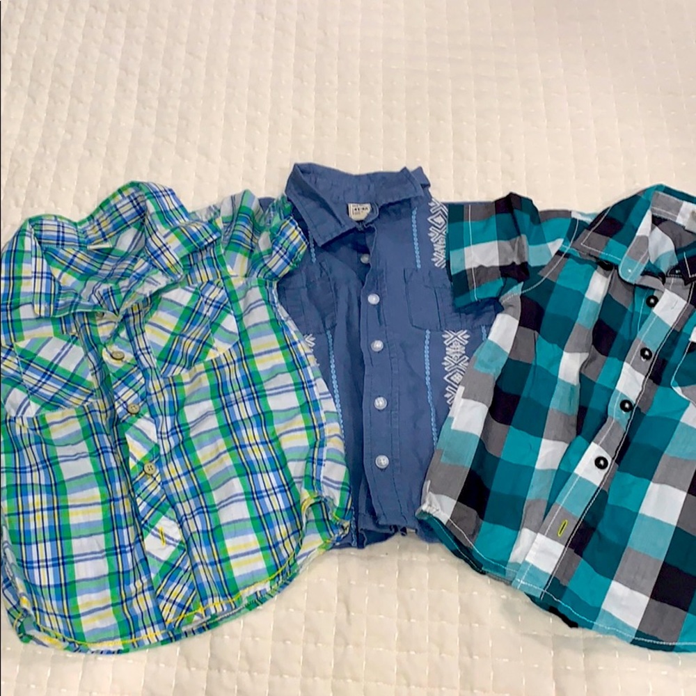 Old Navy 4T button up shirts